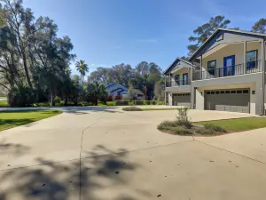 Vibrant Ocala Townhome Close to Golf Club and Wec!