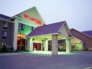 Wildwood Lodge & Suites