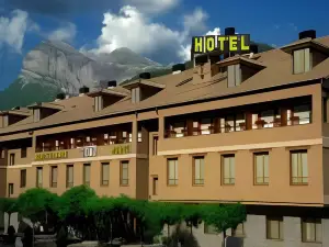 Hotel Turmo