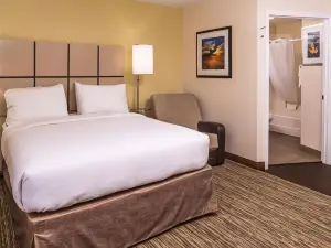 Candlewood Suites Kansas City Speedway