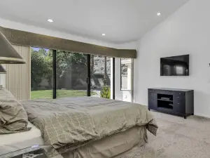 Private Pool and Unbelievable Golf Course Views - Stunning Oasis