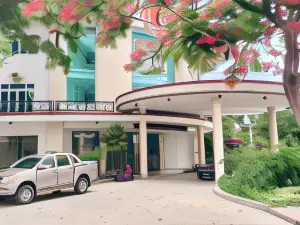 Đào Hùng Hotel