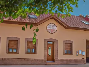 Oros House Apartmanhaz