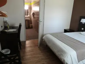 Logis Hotel des Portes de Meuse