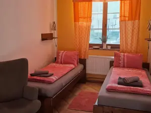 Penzion a Vinoteka Hrozen