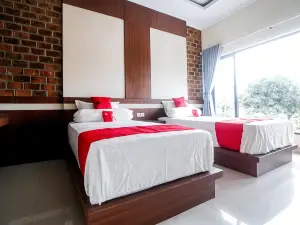 RedDoorz Plus Near Kualanamu Airport