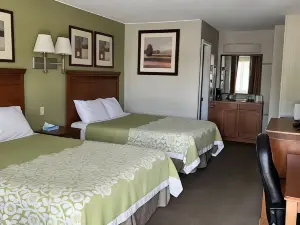 Capri Motel