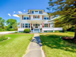 Cranberry Gardens Inn
