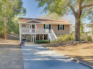 Lovely Emerald Isle Home, Walk to Beach!