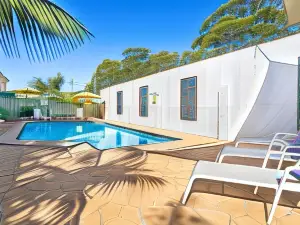 Peninsula Nelson Bay Motel and Serviced Apartments