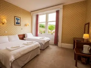 The Stromness Hotel by Paymán Club