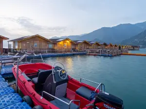 Le Roi Floating Huts & Eco Rooms Tehri