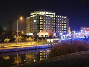 Parion Hotel
