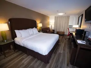 Alliance Hotel & Suites, a Howard Johnson by Wyndham