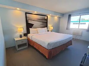Coastal Inn & Suites