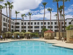 Hilton Phoenix Airport
