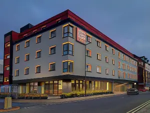 Sadie Best Western Hotel at Luton