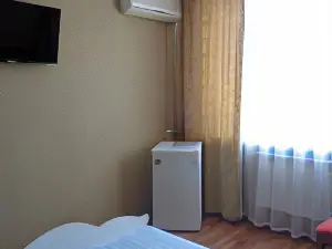Kavkaz Hotel