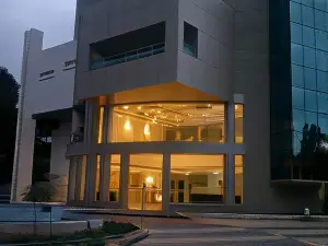 Saffron Hotel