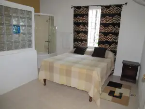 Barefoot Guest House