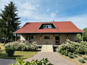 Jonavos alpakų svečių Namai