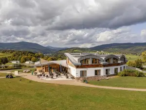 Grund Resort Golf and Ski