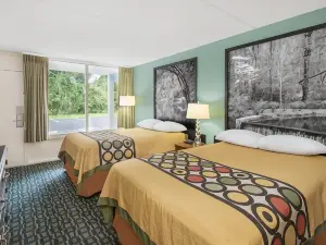 Super 8 by Wyndham Kingsland I-95/Naval Base Area