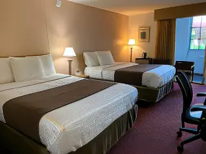 Red Carpet Inn and Suites Ebensburg
