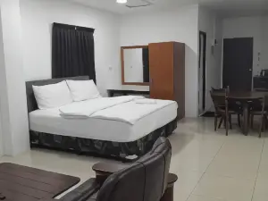 White Diamond Apartment