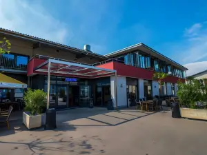 Hotel Cinema 8