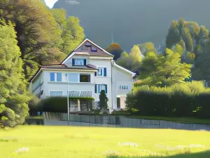 La Maison des Copains