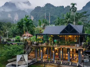 บริดจ์ ฮิลล์ คาเฟ่ แกลมปิ้ง