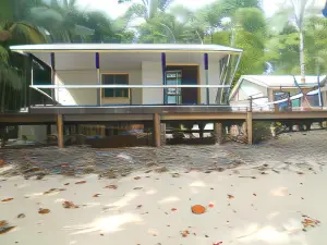 Evis Resort at Nggatirana Island