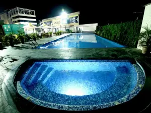 Solaris Hotel and Club