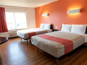Lincoln Garden Inn