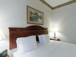 Holiday Inn Express & Suites Laurinburg by IHG