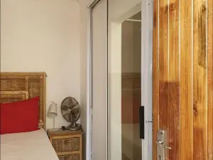 Mkoko Guesthouse