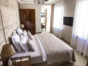 Отель Royal Hotel Riz