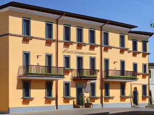 Hotel Divino Amore