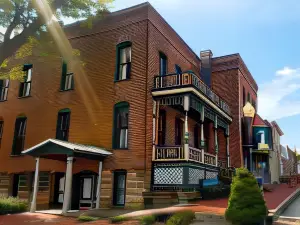 Iron Horse Hotel