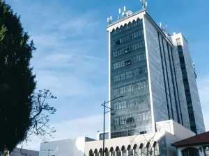 Lucape Palace Hotel