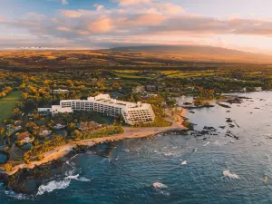 Mauna Lani, Auberge Resorts Collection