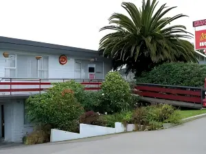 Aaron Court Motel