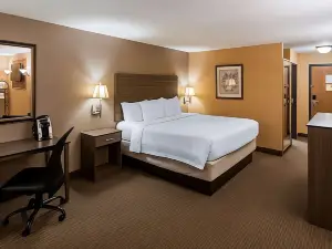 Best Western Plus North Canton Inn  Suites
