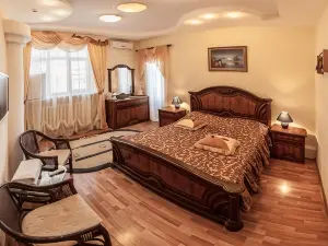 Na Verandakh Hotel