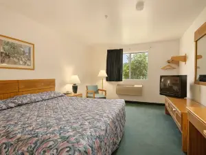 Super 8 by Wyndham Canonsburg/Pittsburgh Area
