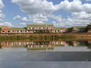 Kingfisher Lodge