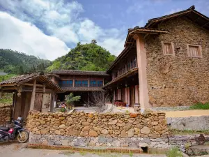Dinh Da H'Mong - Karsterly Rock Lodge