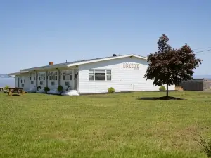 The Breeze Motel