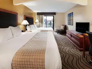 La Quinta Inn by Wyndham Sandusky Near Cedar Point